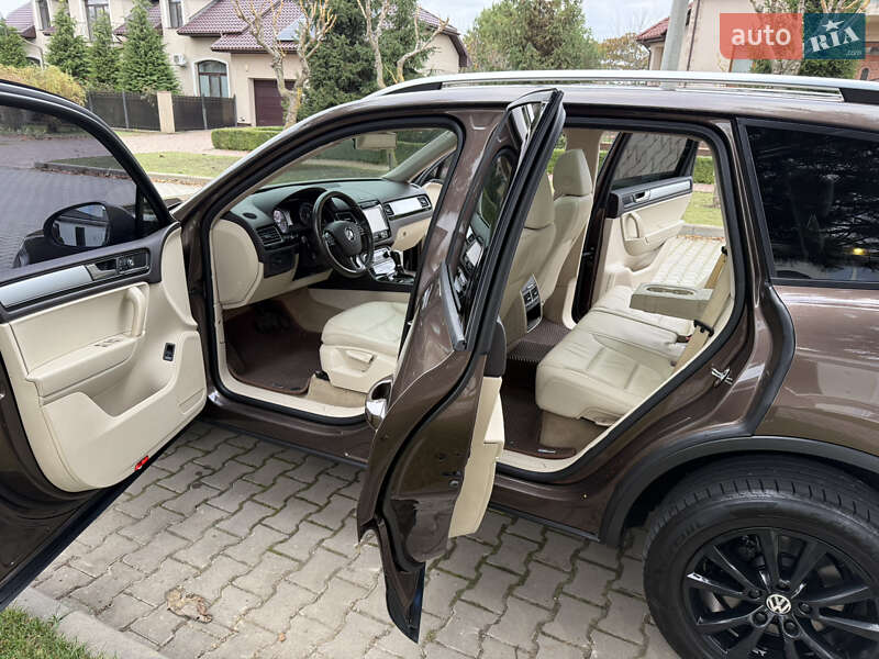 Внедорожник / Кроссовер Volkswagen Touareg 2013 в Одессе фото 13 Внедорожник / Кроссовер Volkswagen Touareg 2013 в Одессе