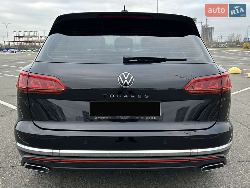 Внедорожник / Кроссовер Volkswagen Touareg 2021 в Киеве