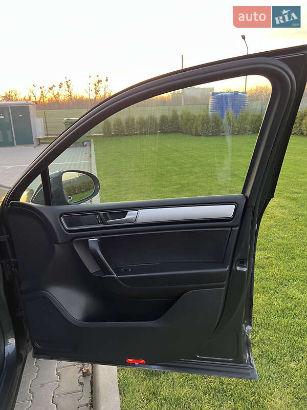 Внедорожник / Кроссовер Volkswagen Touareg 2015 в Виннице фото 15 Внедорожник / Кроссовер Volkswagen Touareg 2015 в Виннице