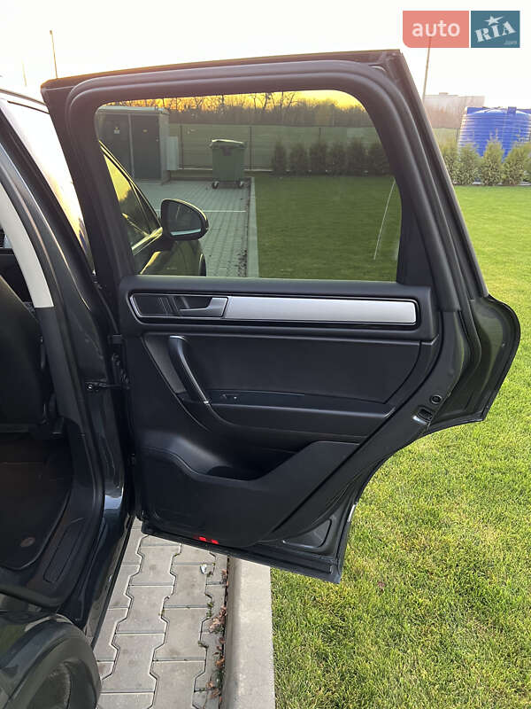 Внедорожник / Кроссовер Volkswagen Touareg 2015 в Виннице фото 39 Внедорожник / Кроссовер Volkswagen Touareg 2015 в Виннице