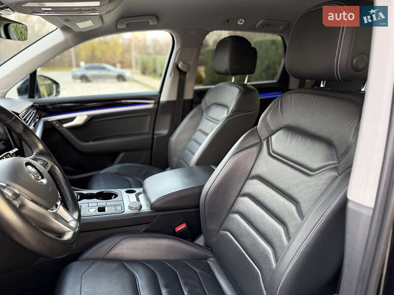 Внедорожник / Кроссовер Volkswagen Touareg 2018 в Днепре фото 16 Внедорожник / Кроссовер Volkswagen Touareg 2018 в Днепре