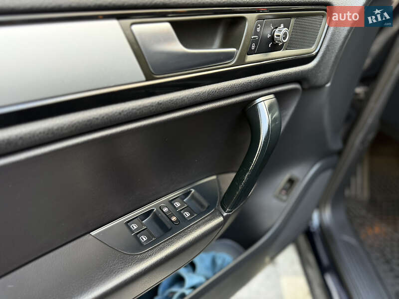 Внедорожник / Кроссовер Volkswagen Touareg 2011 в Межгорье фото 45 Внедорожник / Кроссовер Volkswagen Touareg 2011 в Межгорье