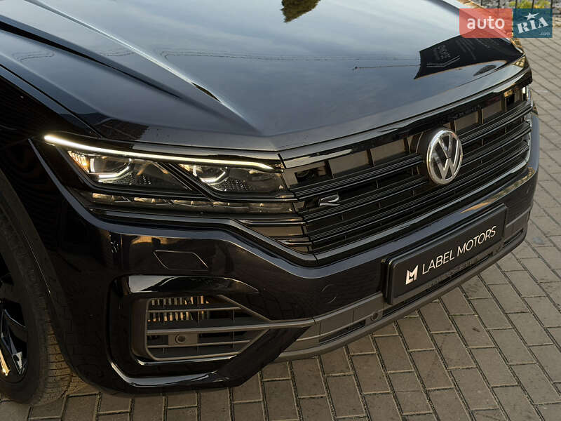 Внедорожник / Кроссовер Volkswagen Touareg 2020 в Киеве