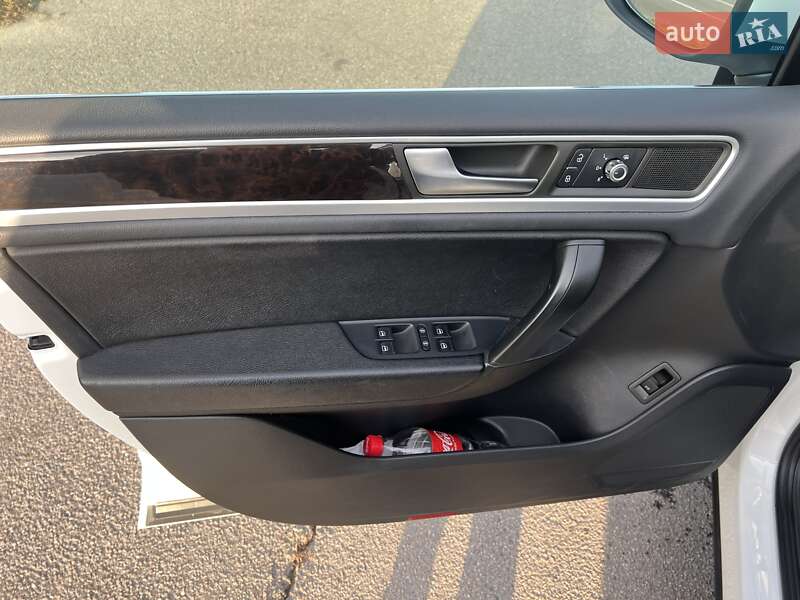 Внедорожник / Кроссовер Volkswagen Touareg 2012 в Харькове фото 15 Внедорожник / Кроссовер Volkswagen Touareg 2012 в Харькове