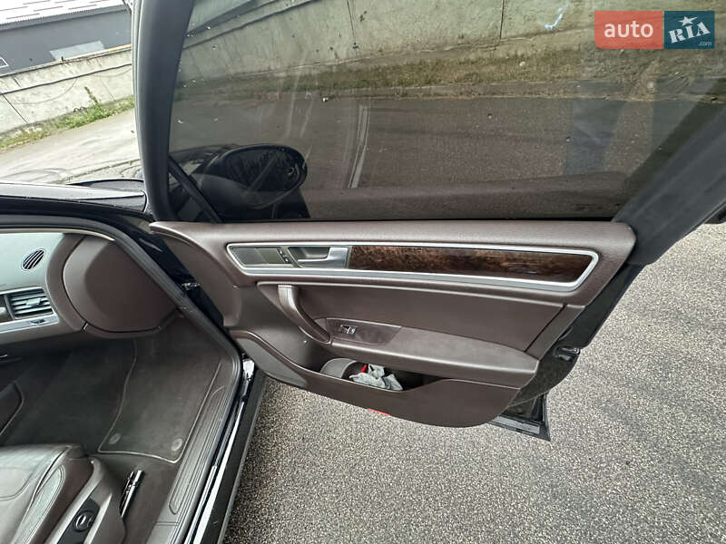 Внедорожник / Кроссовер Volkswagen Touareg 2010 в Киеве фото 46 Внедорожник / Кроссовер Volkswagen Touareg 2010 в Киеве