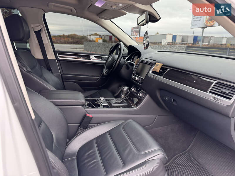 Внедорожник / Кроссовер Volkswagen Touareg 2016 в Мукачево фото 13 Внедорожник / Кроссовер Volkswagen Touareg 2016 в Мукачево