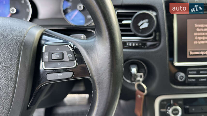 Внедорожник / Кроссовер Volkswagen Touareg 2012 в Киеве фото 23 Внедорожник / Кроссовер Volkswagen Touareg 2012 в Киеве