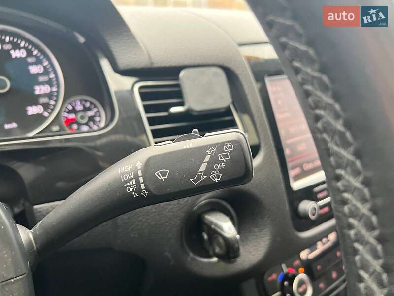 Внедорожник / Кроссовер Volkswagen Touareg 2012 в Киеве фото 17 Внедорожник / Кроссовер Volkswagen Touareg 2012 в Киеве