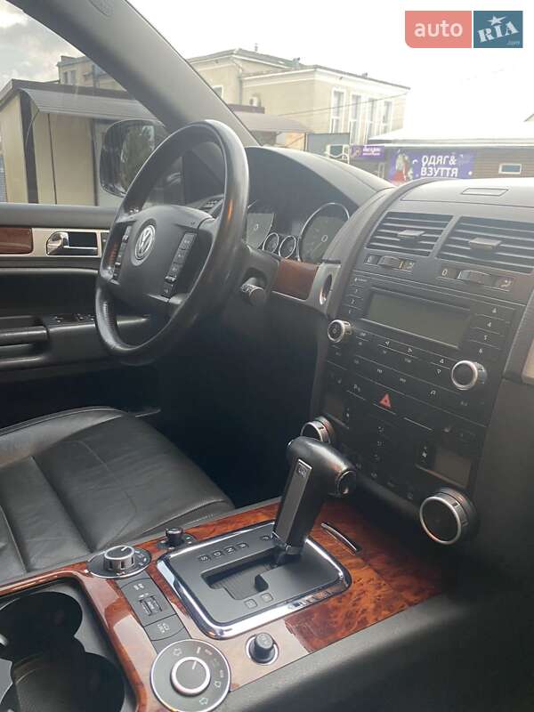 Внедорожник / Кроссовер Volkswagen Touareg 2009 в Тернополе