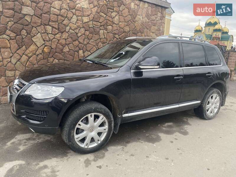 Внедорожник / Кроссовер Volkswagen Touareg 2009 в Тернополе