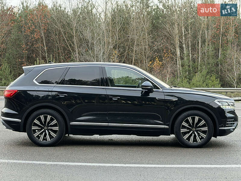 Внедорожник / Кроссовер Volkswagen Touareg 2022 в Ковеле