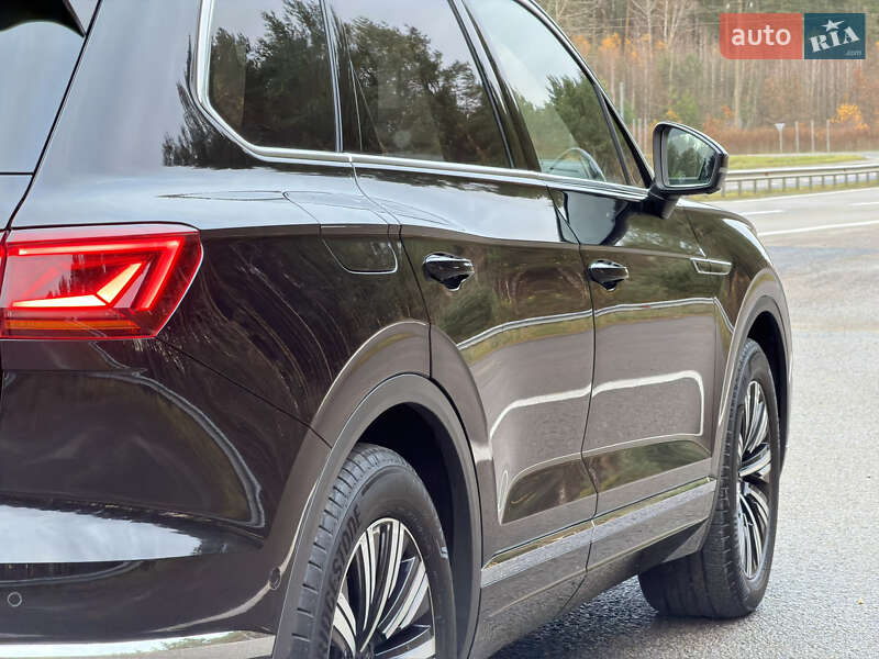 Внедорожник / Кроссовер Volkswagen Touareg 2022 в Ковеле