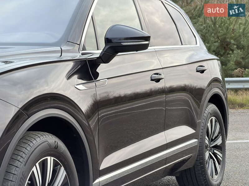 Внедорожник / Кроссовер Volkswagen Touareg 2022 в Ковеле