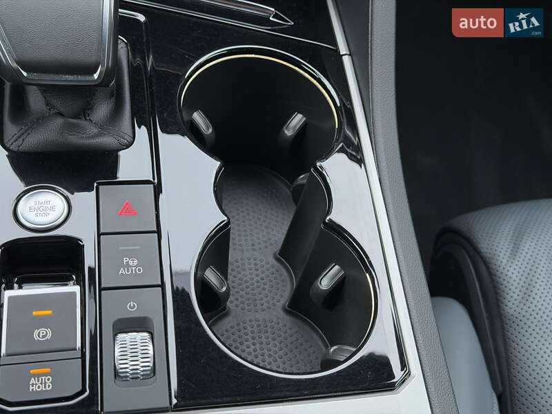 Внедорожник / Кроссовер Volkswagen Touareg 2022 в Ковеле
