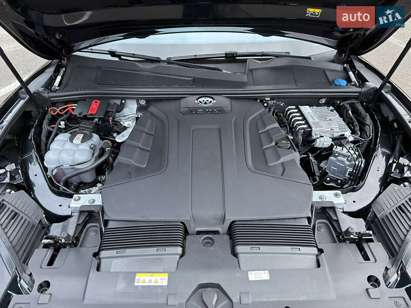 Внедорожник / Кроссовер Volkswagen Touareg 2022 в Ковеле