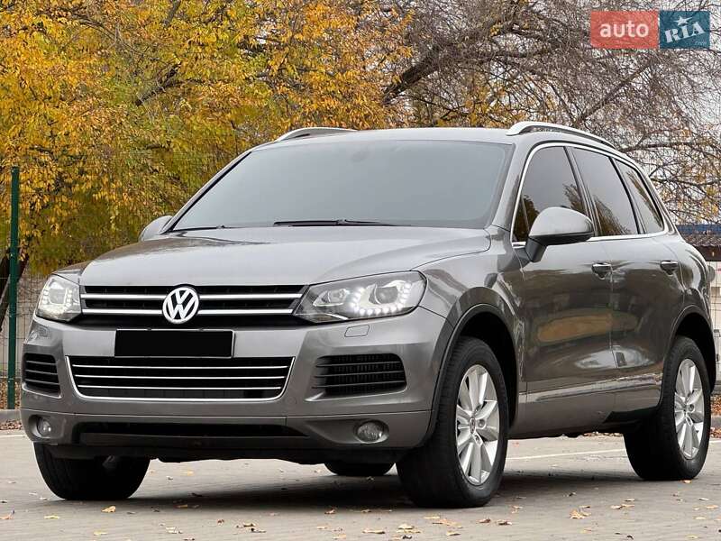 Внедорожник / Кроссовер Volkswagen Touareg 2012 в Запорожье