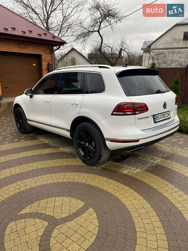 Внедорожник / Кроссовер Volkswagen Touareg 2017 в Бережанах