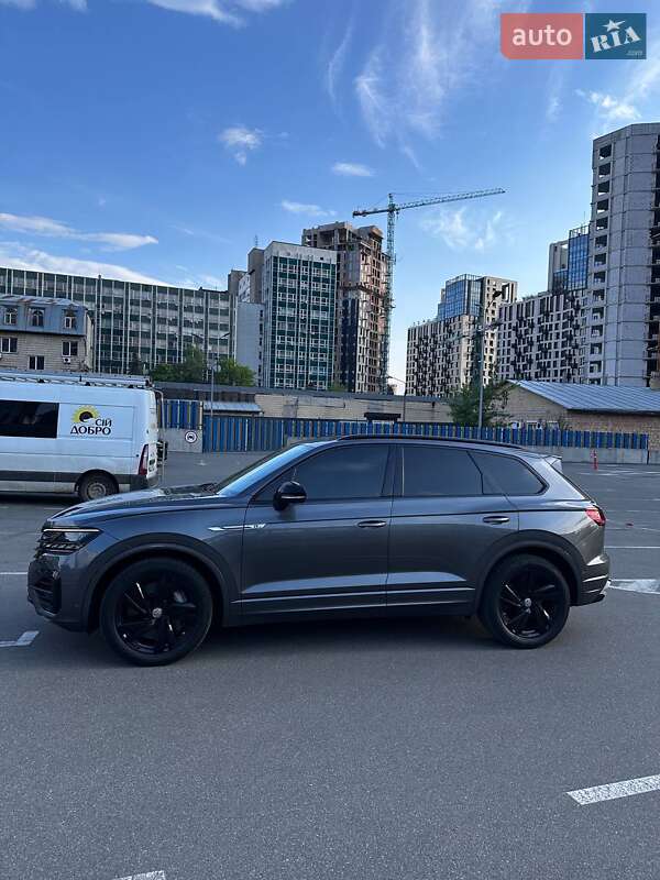 Внедорожник / Кроссовер Volkswagen Touareg 2019 в Киеве фото 6 Внедорожник / Кроссовер Volkswagen Touareg 2019 в Киеве