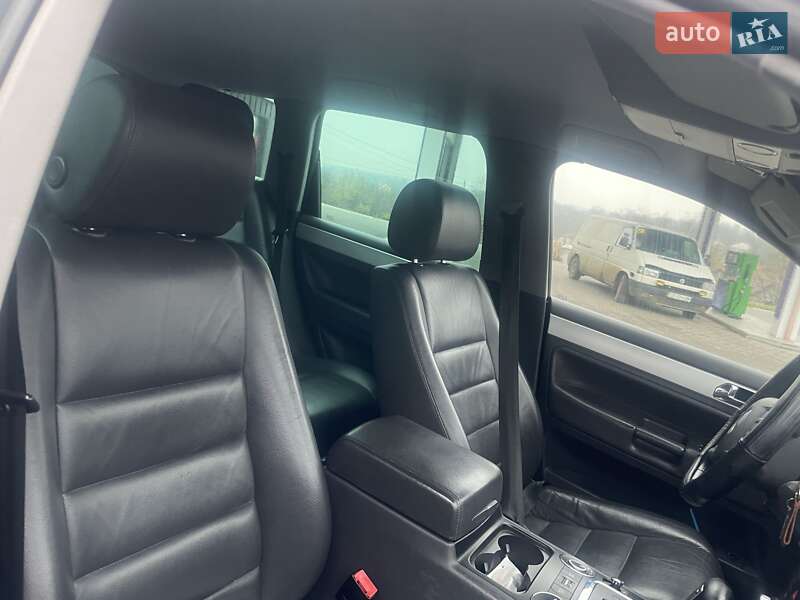 Внедорожник / Кроссовер Volkswagen Touareg 2005 в Черновцах