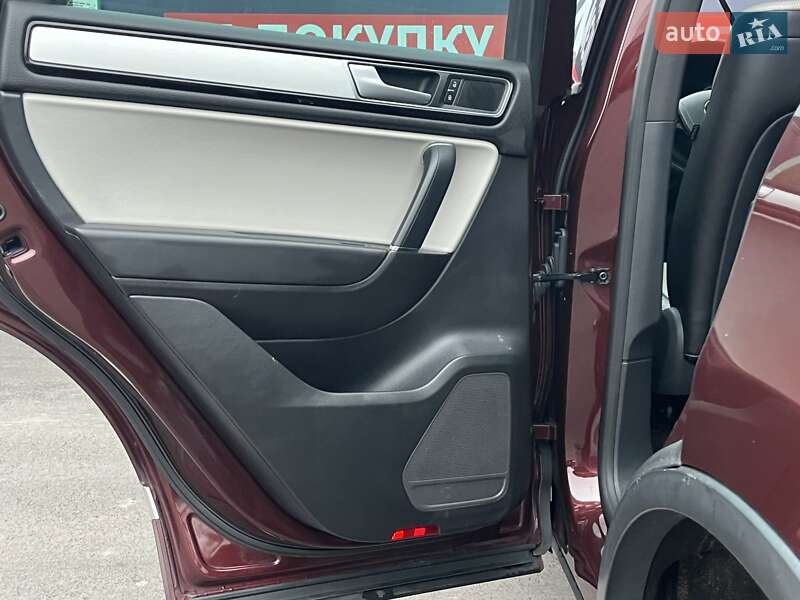 Внедорожник / Кроссовер Volkswagen Touareg 2016 в Виннице фото 20 Внедорожник / Кроссовер Volkswagen Touareg 2016 в Виннице