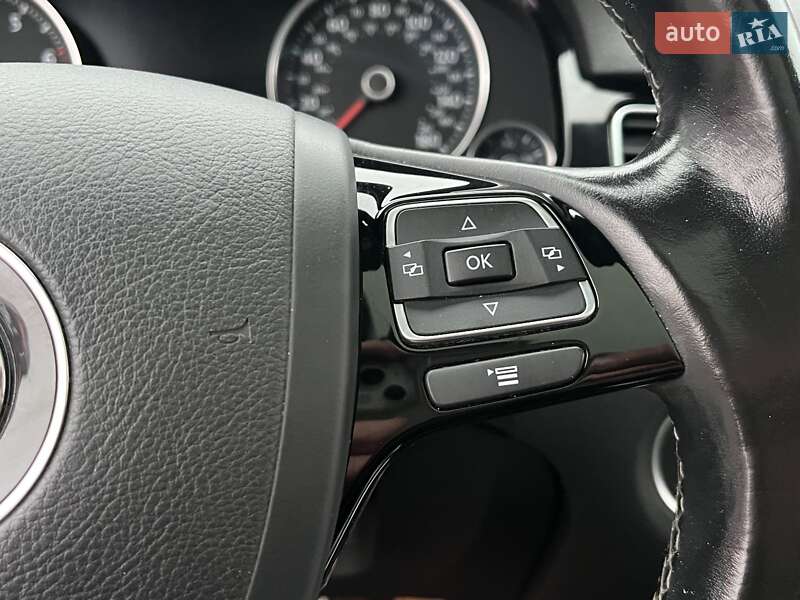 Внедорожник / Кроссовер Volkswagen Touareg 2016 в Виннице фото 31 Внедорожник / Кроссовер Volkswagen Touareg 2016 в Виннице