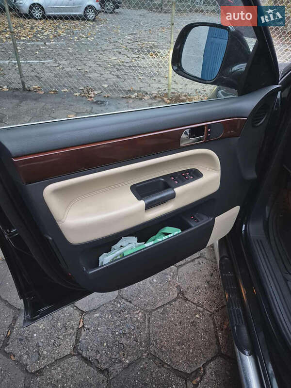 Внедорожник / Кроссовер Volkswagen Touareg 2008 в Львове