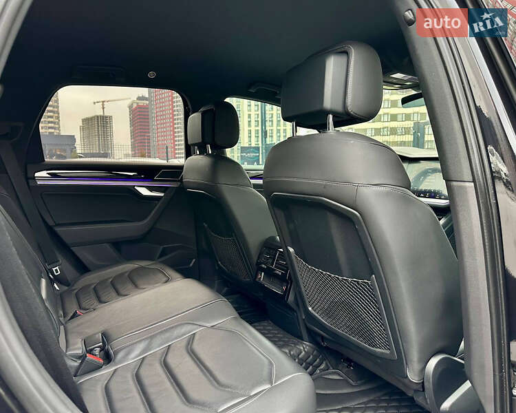 Внедорожник / Кроссовер Volkswagen Touareg 2019 в Киеве фото 56 Внедорожник / Кроссовер Volkswagen Touareg 2019 в Киеве