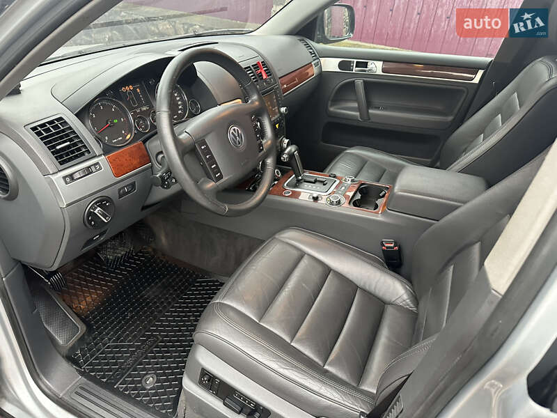 Внедорожник / Кроссовер Volkswagen Touareg 2005 в Прилуках