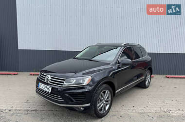 Внедорожник / Кроссовер Volkswagen Touareg 2015 в Луцке