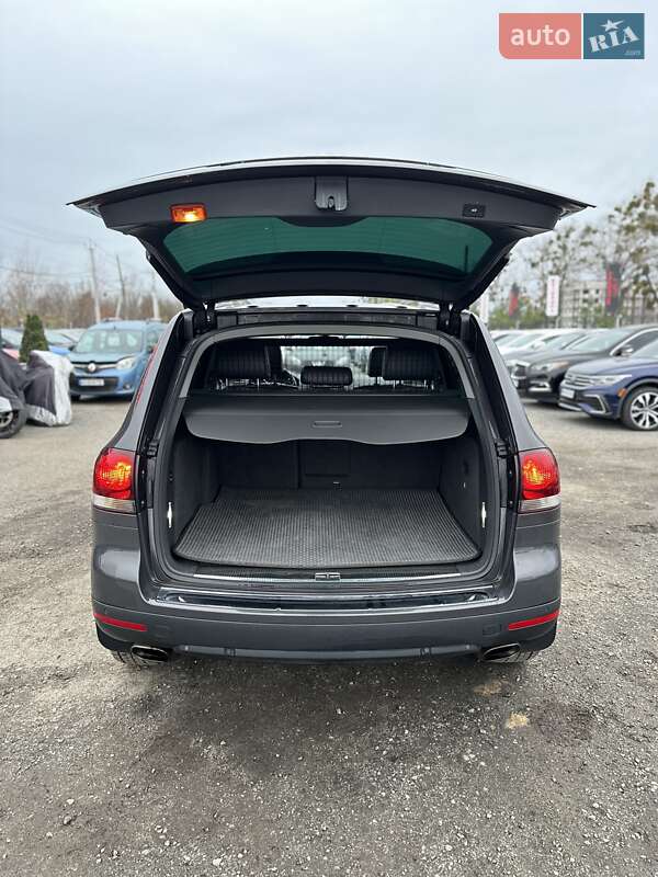 Внедорожник / Кроссовер Volkswagen Touareg 2008 в Белогородке