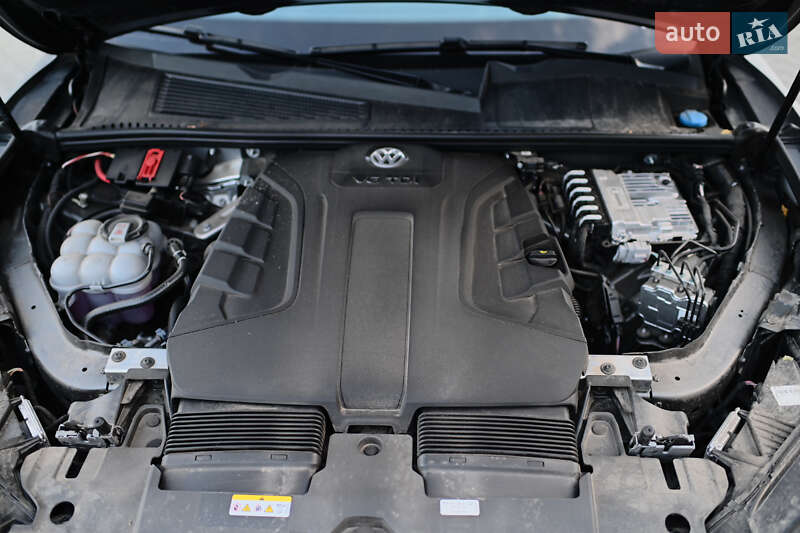 Внедорожник / Кроссовер Volkswagen Touareg 2024 в Ровно