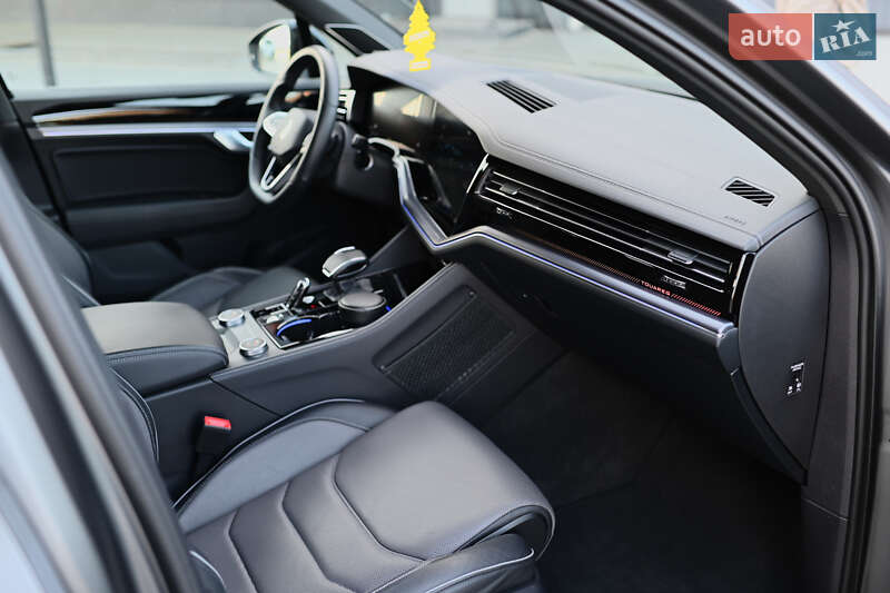Внедорожник / Кроссовер Volkswagen Touareg 2024 в Ровно