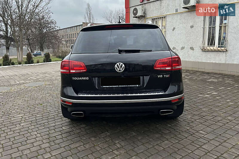 Внедорожник / Кроссовер Volkswagen Touareg 2016 в Киеве
