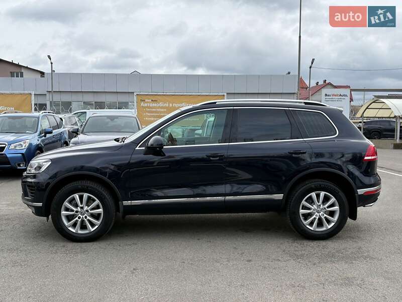 Внедорожник / Кроссовер Volkswagen Touareg 2015 в Киеве
