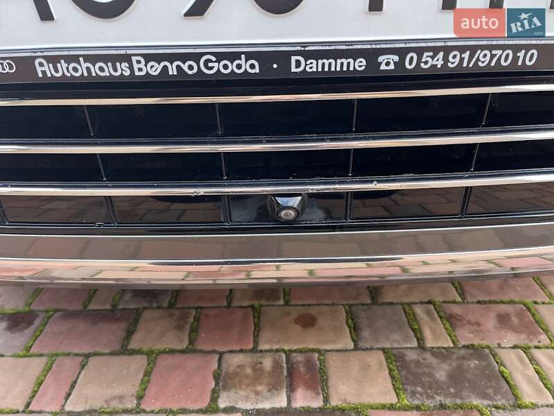 Внедорожник / Кроссовер Volkswagen Touareg 2016 в Луцке