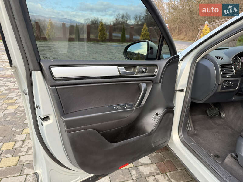 Внедорожник / Кроссовер Volkswagen Touareg 2012 в Сваляве фото 19 Внедорожник / Кроссовер Volkswagen Touareg 2012 в Сваляве