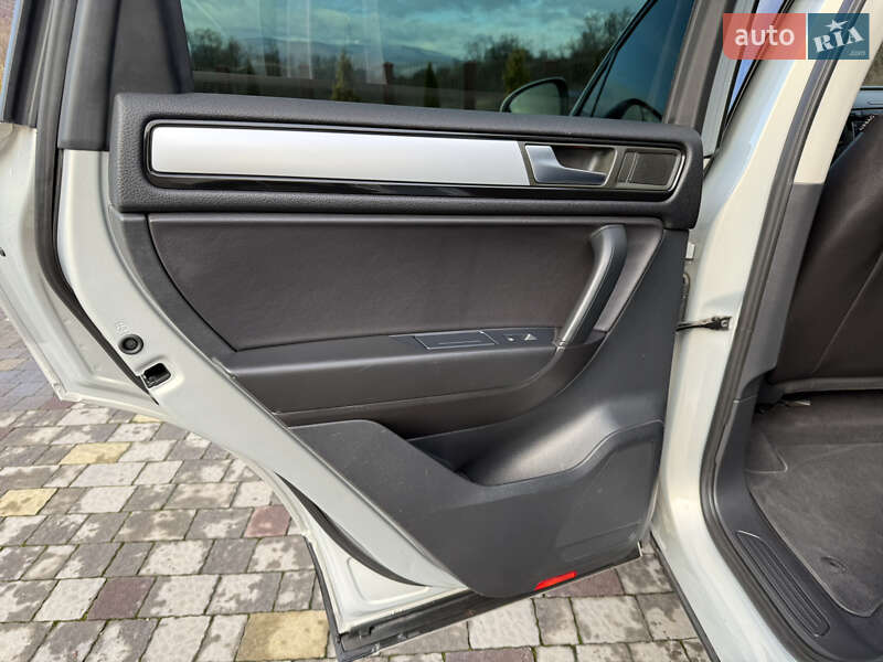 Внедорожник / Кроссовер Volkswagen Touareg 2012 в Сваляве фото 35 Внедорожник / Кроссовер Volkswagen Touareg 2012 в Сваляве