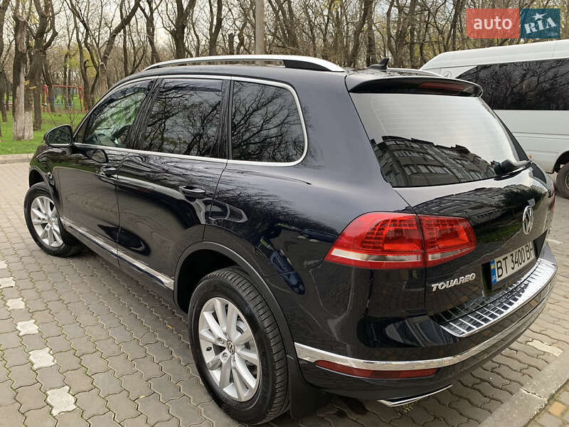 Внедорожник / Кроссовер Volkswagen Touareg 2016 в Одессе