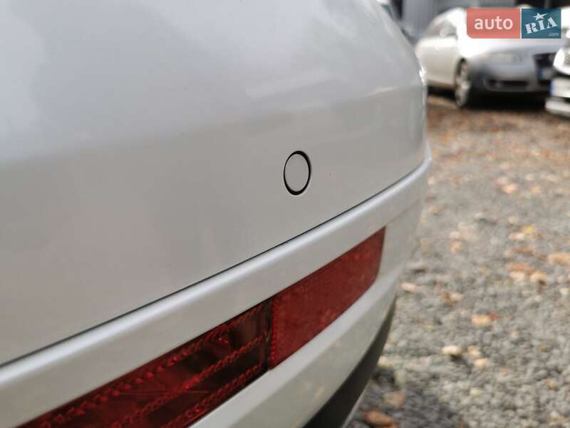 Внедорожник / Кроссовер Volkswagen Touareg 2013 в Хмельницком