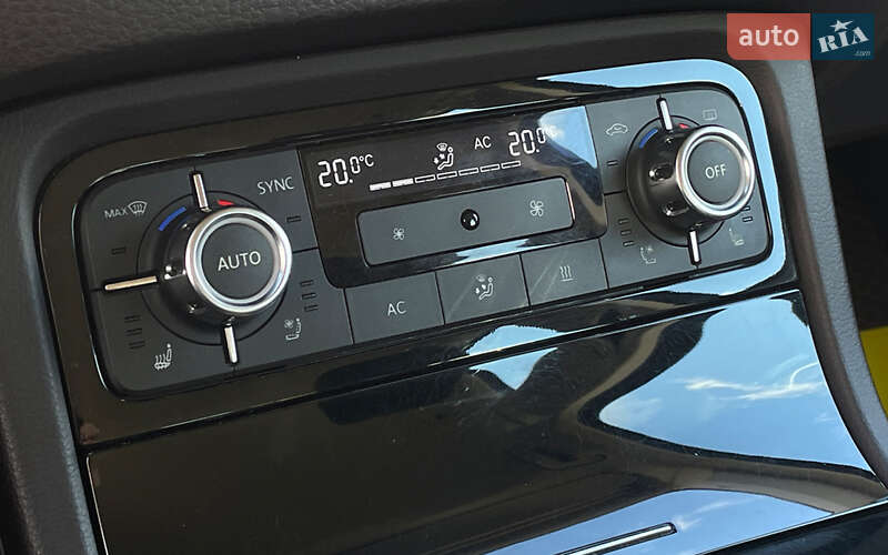 Внедорожник / Кроссовер Volkswagen Touareg 2012 в Львове фото 11 Внедорожник / Кроссовер Volkswagen Touareg 2012 в Львове