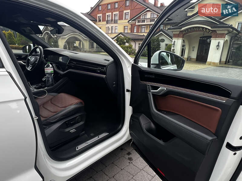 Внедорожник / Кроссовер Volkswagen Touareg 2018 в Львове фото 16 Внедорожник / Кроссовер Volkswagen Touareg 2018 в Львове