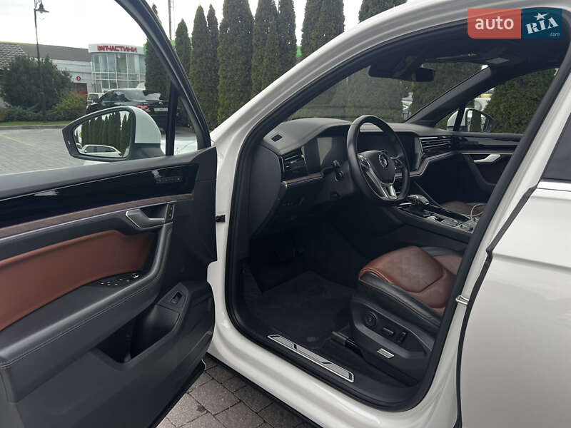 Внедорожник / Кроссовер Volkswagen Touareg 2018 в Львове фото 25 Внедорожник / Кроссовер Volkswagen Touareg 2018 в Львове