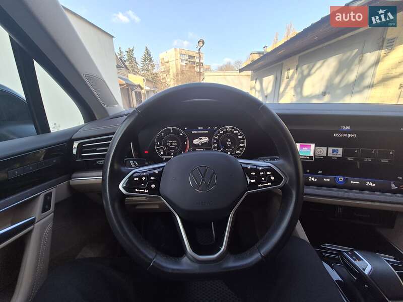 Внедорожник / Кроссовер Volkswagen Touareg 2023 в Киеве