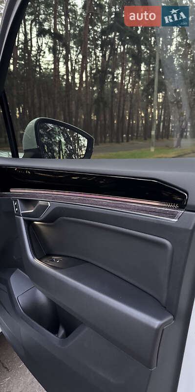 Внедорожник / Кроссовер Volkswagen Touareg 2018 в Черкассах