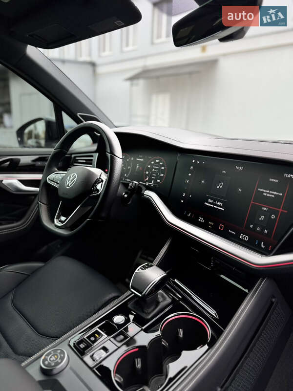 Внедорожник / Кроссовер Volkswagen Touareg 2024 в Иршаве