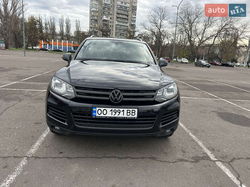 Внедорожник / Кроссовер Volkswagen Touareg 2011 в Одессе