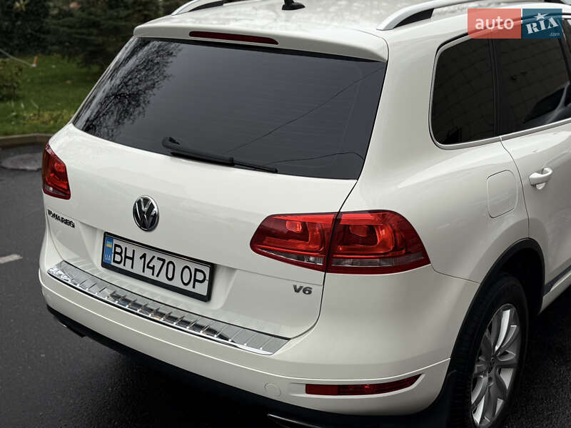 Внедорожник / Кроссовер Volkswagen Touareg 2011 в Одессе