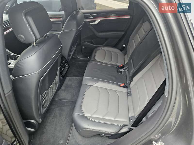 Внедорожник / Кроссовер Volkswagen Touareg 2023 в Киеве