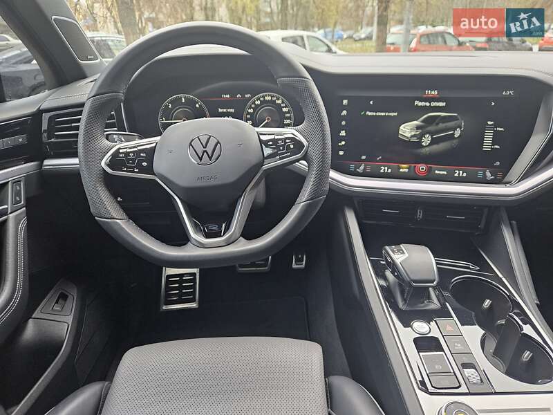 Внедорожник / Кроссовер Volkswagen Touareg 2023 в Киеве