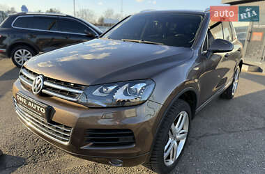 Внедорожник / Кроссовер Volkswagen Touareg 2011 в Киеве